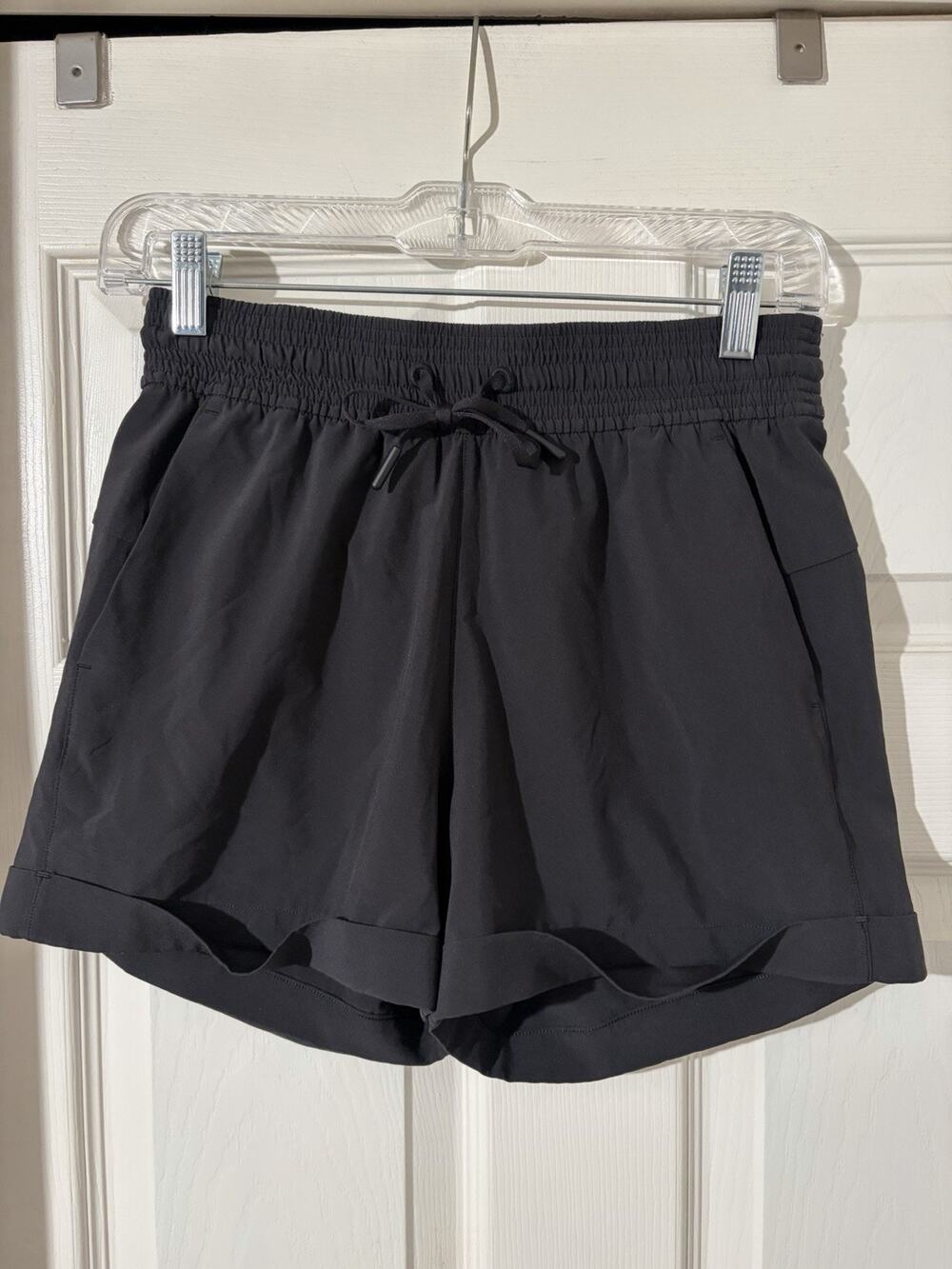 Lululemon Spring Break Away Short Sz 4 Black 4-Way Stretch 3” Inseam